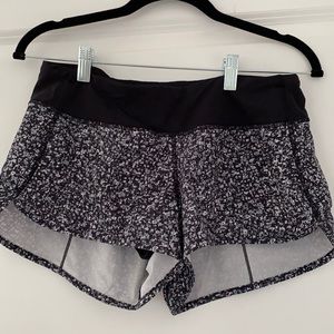 Lululemon speed up low rise running short 2.5”